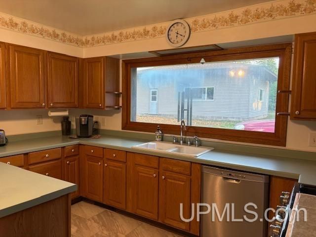 505 W Southland Avenue, Ironwood, MI 49938