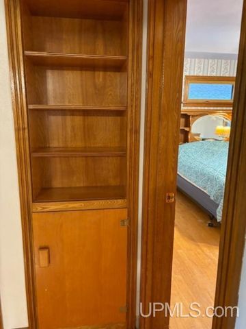 505 W Southland Avenue, Ironwood, MI 49938