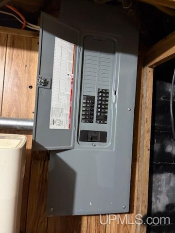 505 W Southland Avenue, Ironwood, MI 49938