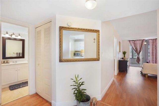 2650 NW 49th Avenue 320, Lauderdale Lakes, FL 33313