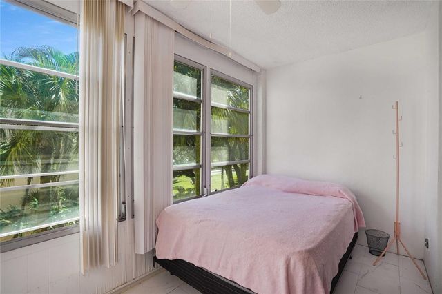 2650 NW 49th Avenue 320, Lauderdale Lakes, FL 33313