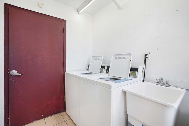 2650 NW 49th Avenue 320, Lauderdale Lakes, FL 33313