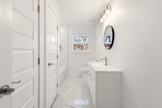 1117 Wade Drive, Bedford, TX 76022