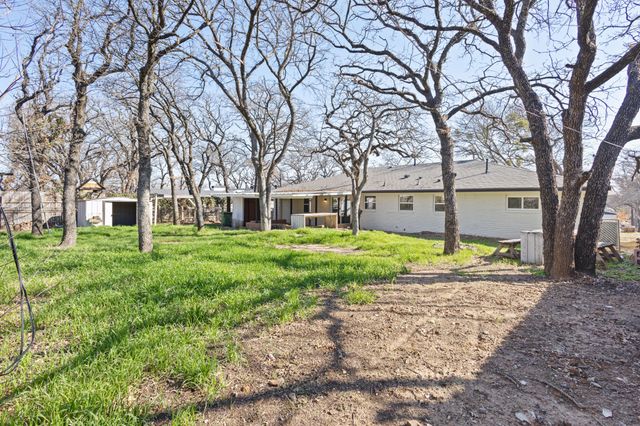 1117 Wade Drive, Bedford, TX 76022