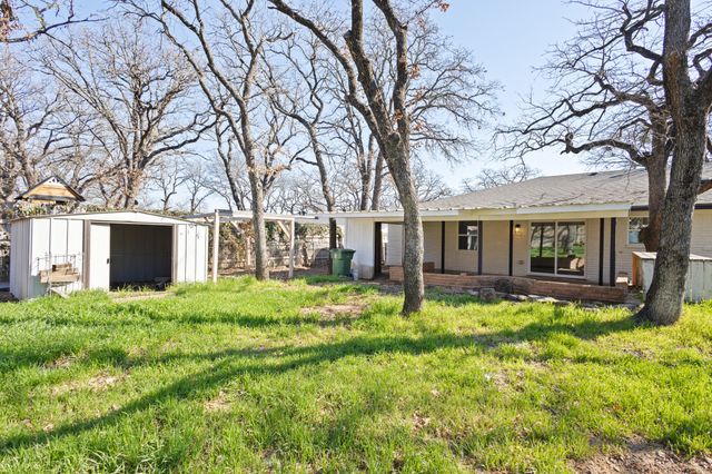 1117 Wade Drive, Bedford, TX 76022