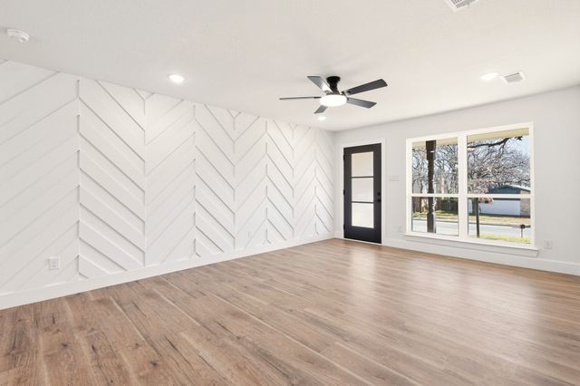 1117 Wade Drive, Bedford, TX 76022