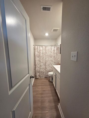 11423 Prairie Walk Drive, Houston, TX 77048