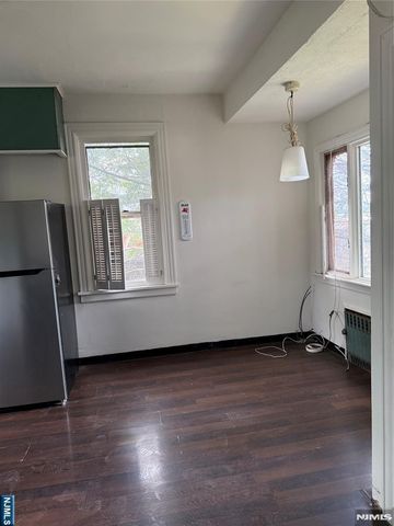110 Romaine Place, Leonia, NJ 07605