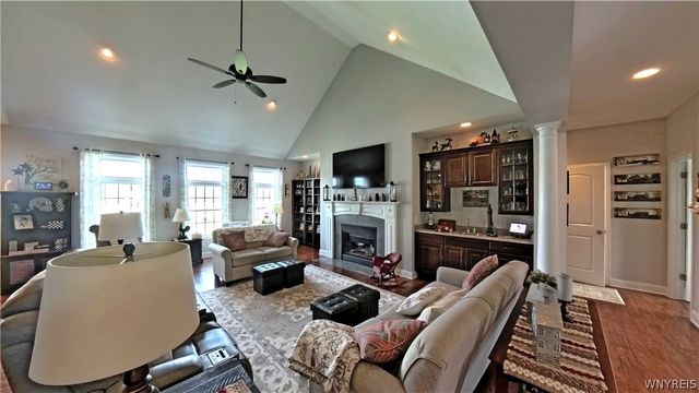 3629 Moyer Road, Wheatfield, NY 14120