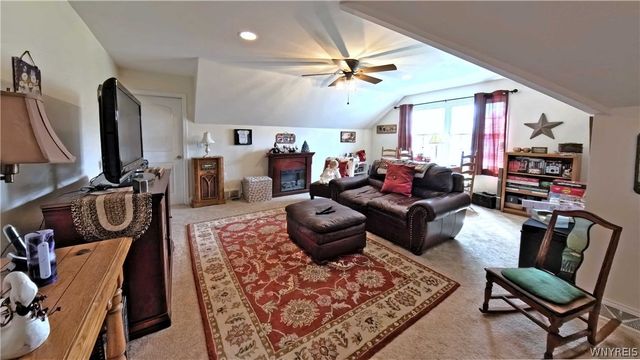 3629 Moyer Road, Wheatfield, NY 14120
