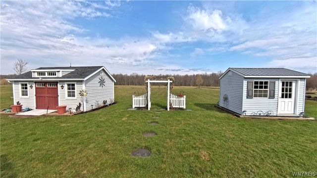 3629 Moyer Road, Wheatfield, NY 14120