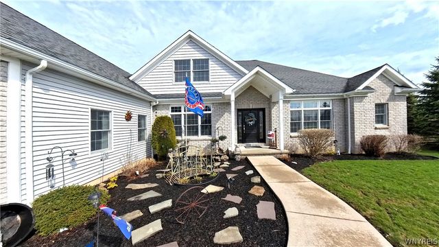 3629 Moyer Road, Wheatfield, NY 14120