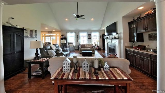 3629 Moyer Road, Wheatfield, NY 14120
