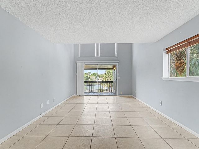6321 NEWTOWN CIRCLE 21B8, Tampa, FL 33615
