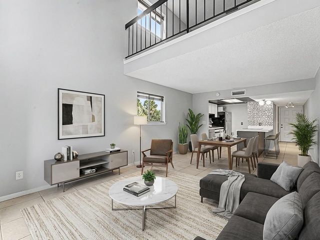 6321 NEWTOWN CIRCLE 21B8, Tampa, FL 33615