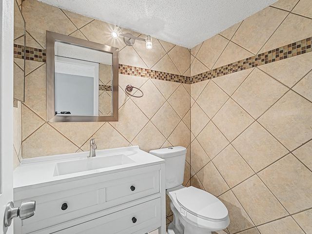 6321 NEWTOWN CIRCLE 21B8, Tampa, FL 33615