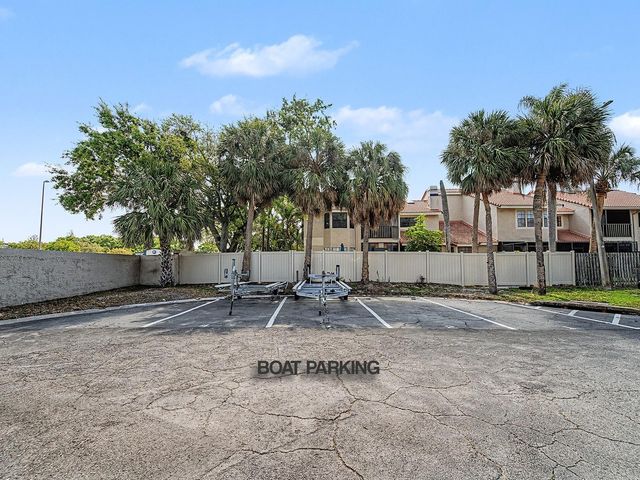 6321 NEWTOWN CIRCLE 21B8, Tampa, FL 33615