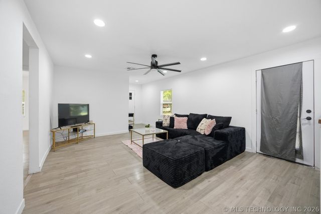 175 NW 3rd, Krebs, OK 74554