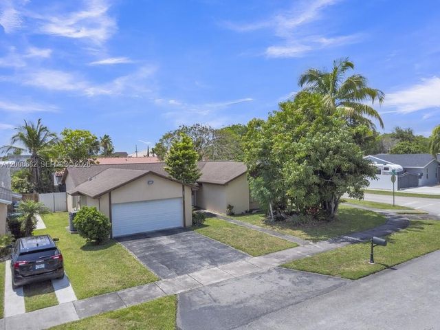 11000 SW 141st Ave, Miami, FL 33186