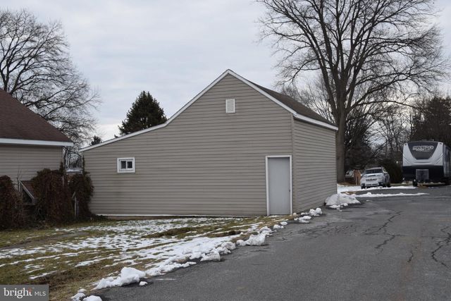117 N ROBESON ST, Robesonia, PA 19551