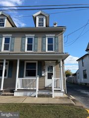 117 N ROBESON ST, Robesonia, PA 19551