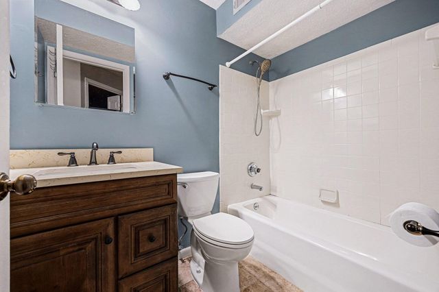 104 N Watchtower Drive, 104, Wilder, KY 41076