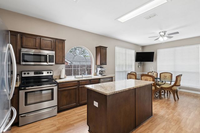 1552 Dublin Circle, Grapevine, TX 76051