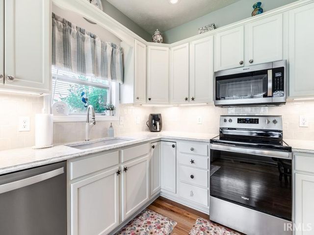 3212 Roselawn Drive, Evansville, IN 47711