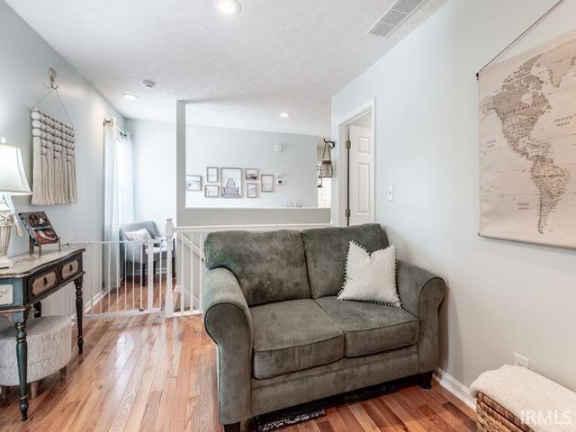 3212 Roselawn Drive, Evansville, IN 47711