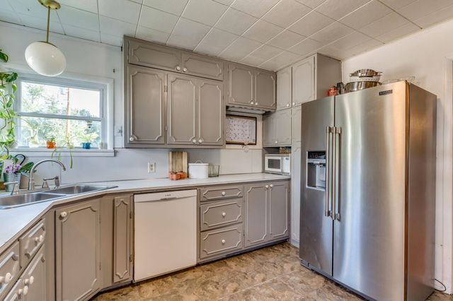 110 E 10th, El Dorado, KS 67042