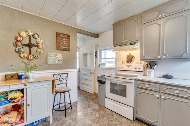 110 E 10th, El Dorado, KS 67042