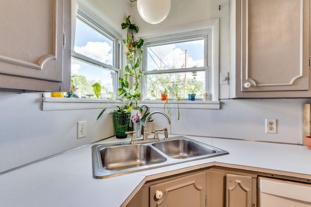 110 E 10th, El Dorado, KS 67042