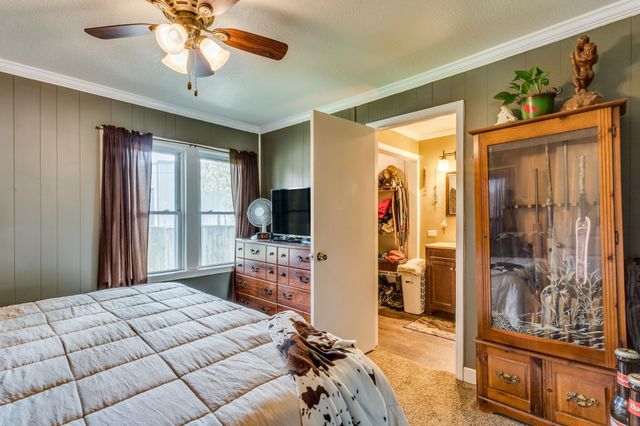 110 E 10th, El Dorado, KS 67042