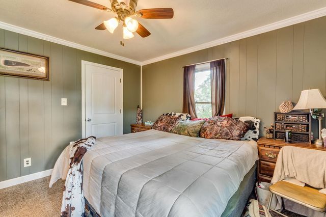 110 E 10th, El Dorado, KS 67042