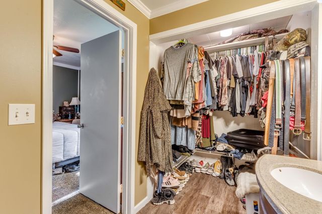 110 E 10th, El Dorado, KS 67042