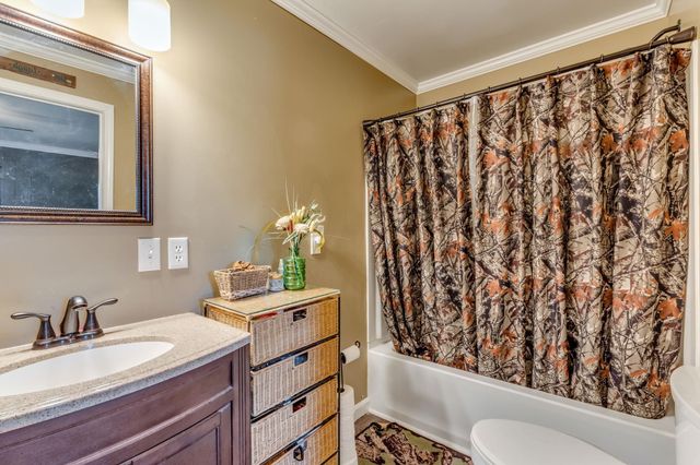 110 E 10th, El Dorado, KS 67042