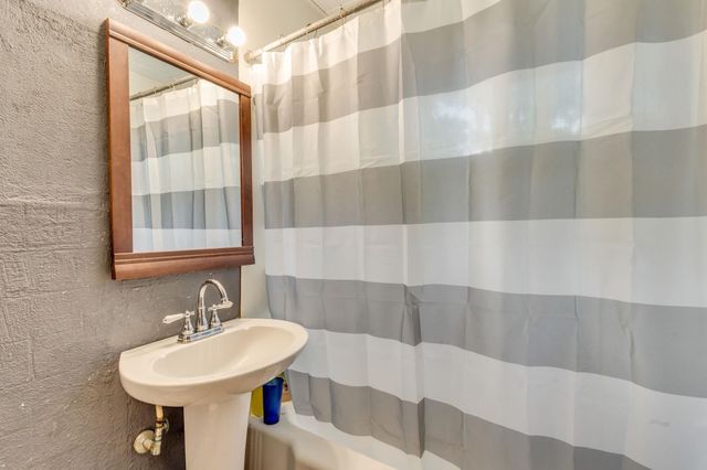 110 E 10th, El Dorado, KS 67042