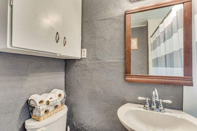 110 E 10th, El Dorado, KS 67042