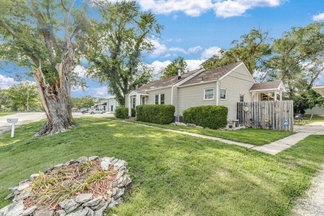 110 E 10th, El Dorado, KS 67042