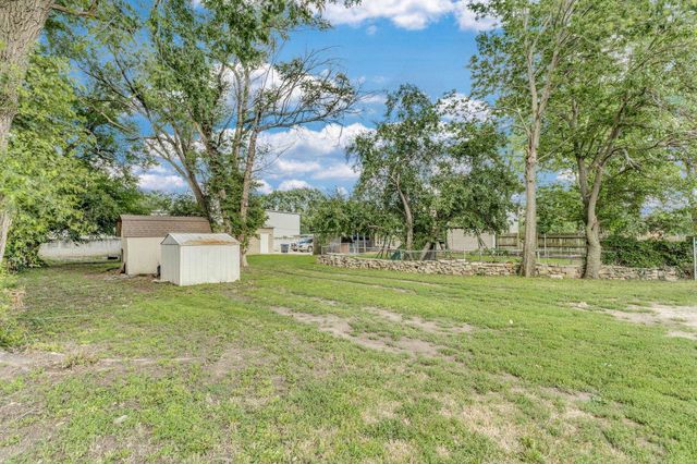 110 E 10th, El Dorado, KS 67042