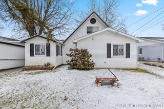 4701 W Channel Drive, Douglass Twp, MI 48888
