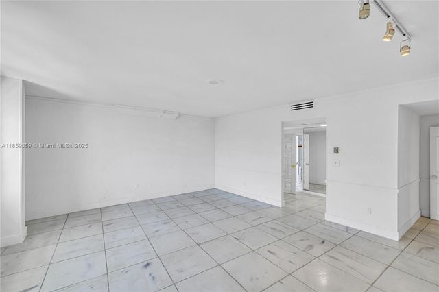 5255 Collins Ave 14D, Miami Beach, FL 33140