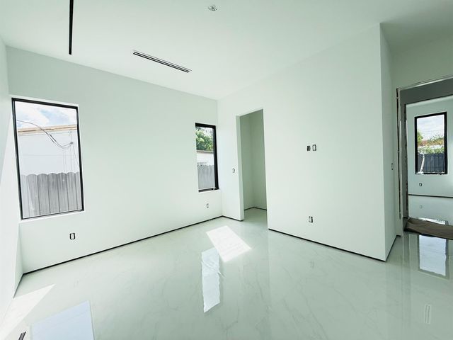 8966 SW 40th Terrace, Miami, FL 33165