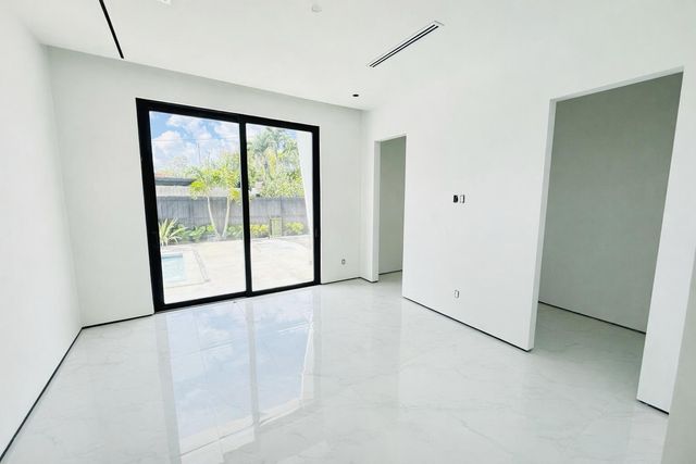 8966 SW 40th Terrace, Miami, FL 33165