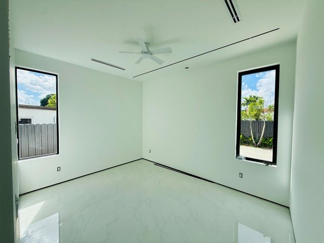 8966 SW 40th Terrace, Miami, FL 33165