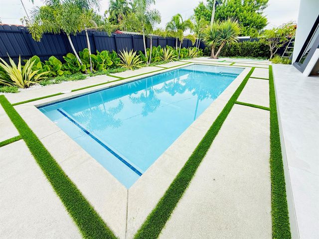 8966 SW 40th Terrace, Miami, FL 33165