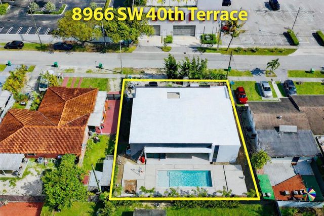 8966 SW 40th Terrace, Miami, FL 33165