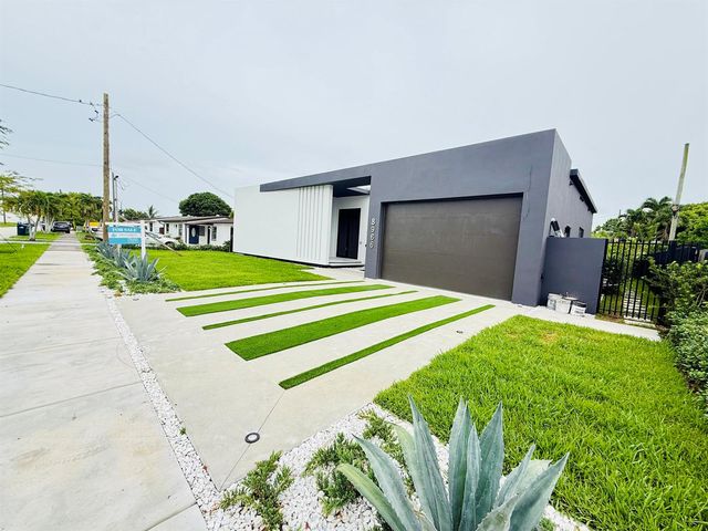 8966 SW 40th Terrace, Miami, FL 33165