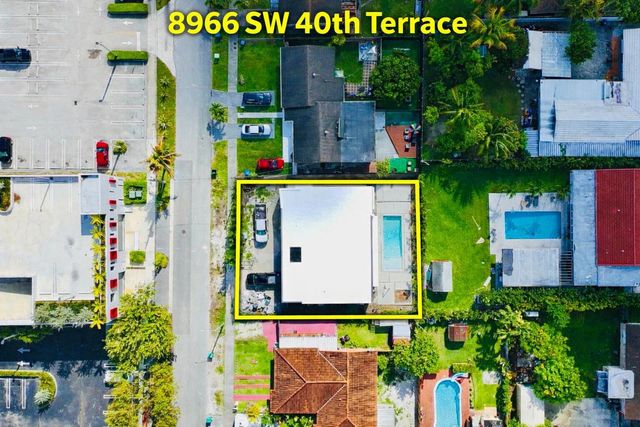 8966 SW 40th Terrace, Miami, FL 33165