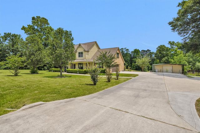 21 Ranch Road One, Willis, TX 77378